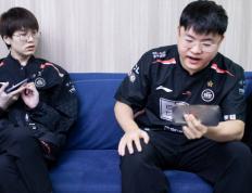 球速体育-包含Uzi重要时刻出色发挥，掘金带队取胜！再创辉煌时刻的词条