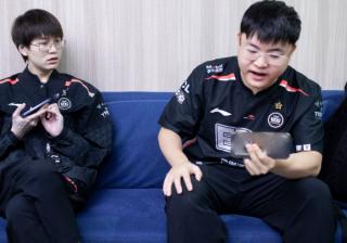 球速体育-包含Uzi重要时刻出色发挥，掘金带队取胜！再创辉煌时刻的词条